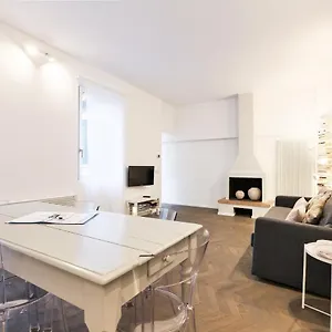 prestige-boutique-homes-il-nido-dei-navigli.italymilanhotels.net/